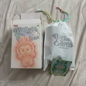 Labubu Popmart Big into Energy SERENITY
BRAND NEW ONLY OPENED TO REVEAL